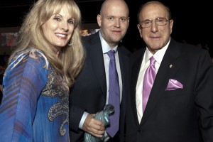 T.J. MARTELL FOUNDATION RAISES $1 MILLION DOLLARS FROM ARTWORKS FOR THE CURE
